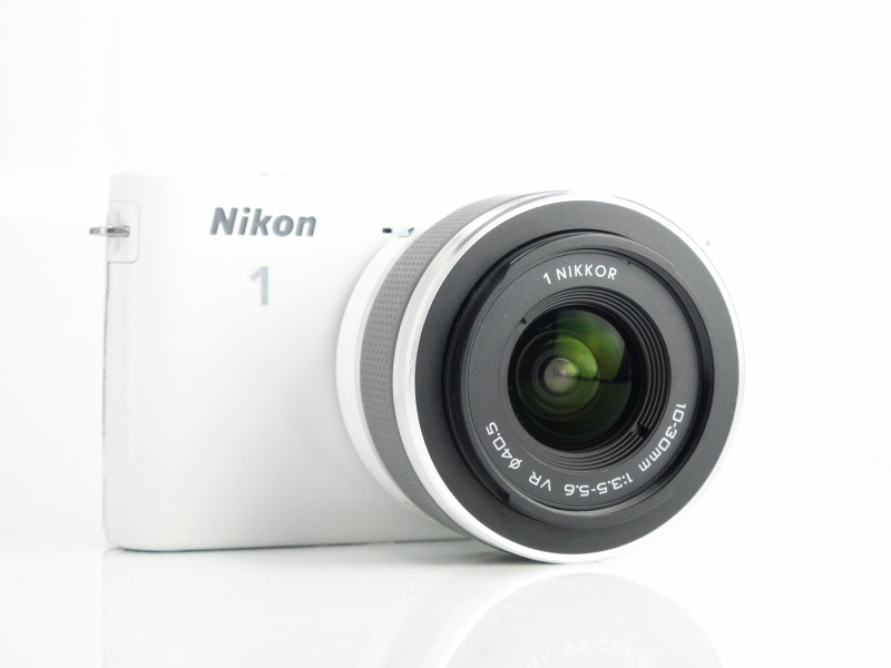 NIKON 1 J1 + 10-30 mm VR