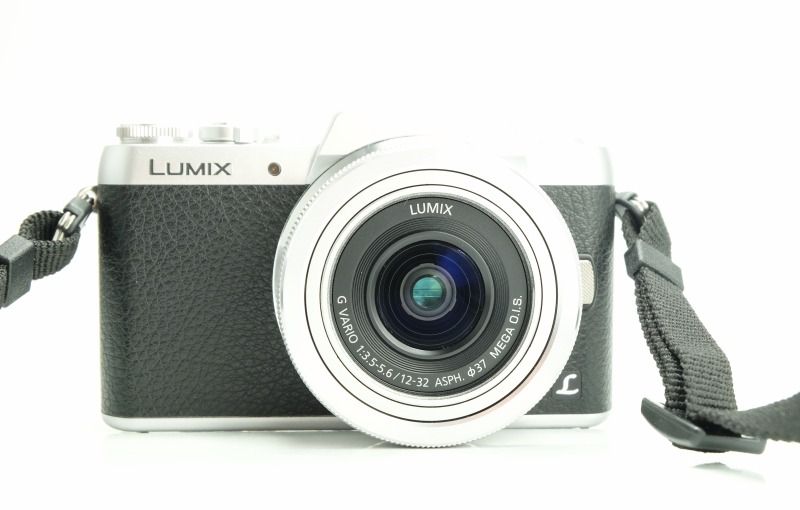 Panasonic Lumix DMC-GF8 + 12-32 mm