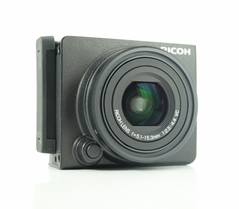 Ricoh S10 5.1-15.3mm F/2.5-4.4  VC