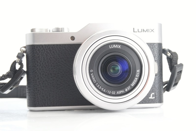 PANASONIC Lumix DMC-GX800 + 12-32 mm