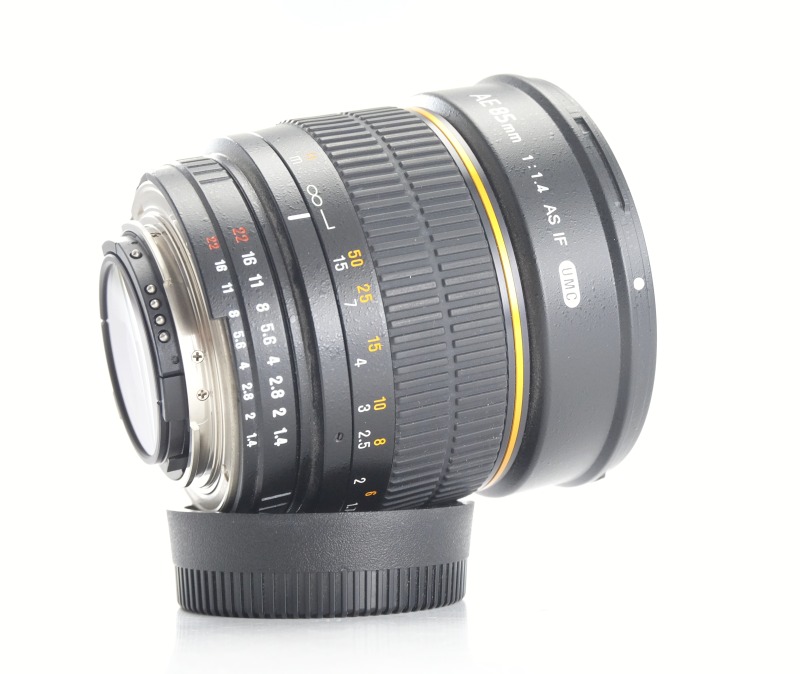 SAMYANG 85 mm f/1,4 AS IF MC pro Nikon