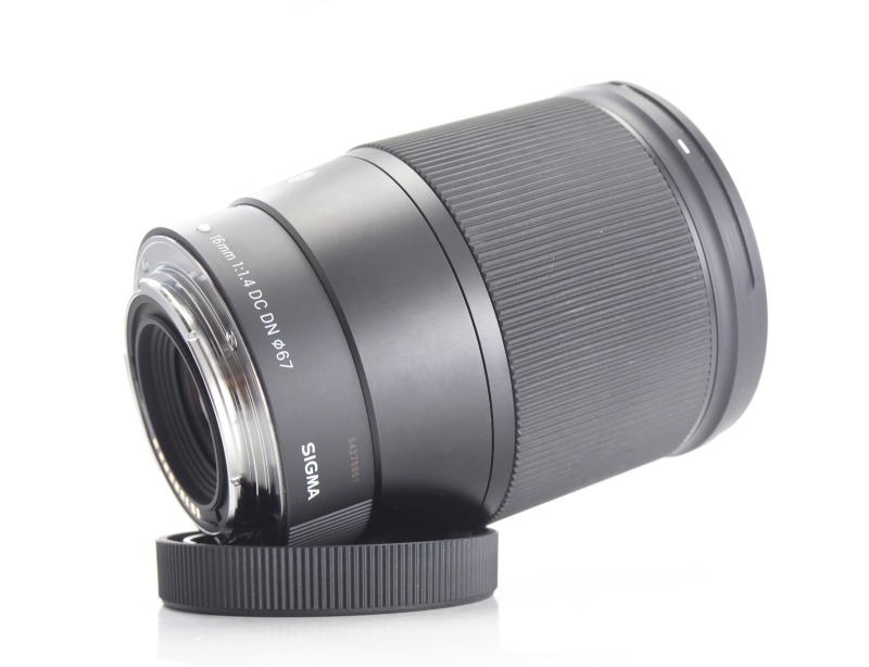 SIGMA 16 mm f/1,4 DC DN Contemporary pro Canon EF-M