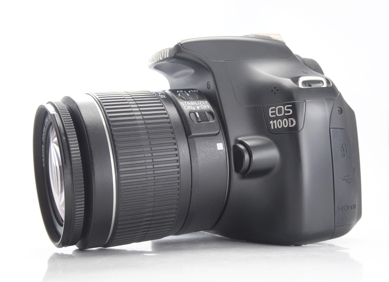 Canon EOS 1100D + 18-55mm IS II