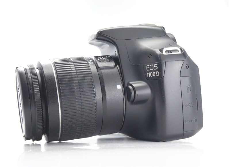 Canon EOS 1100D + 18-55mm III