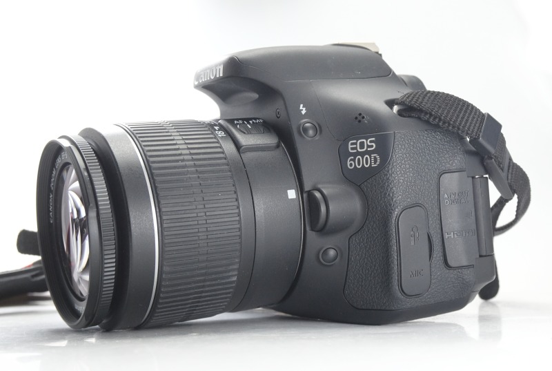 Canon EOS 600D + 18-55m III
