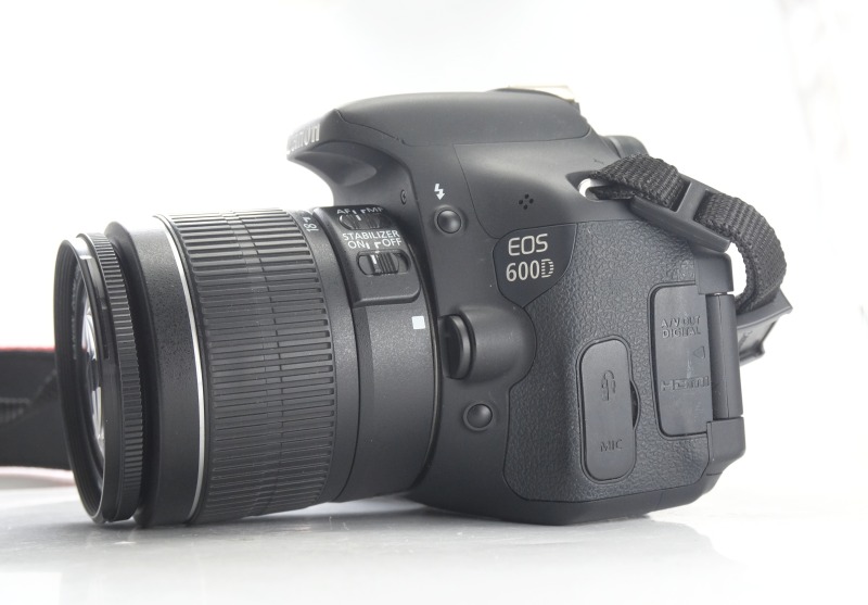 Canon EOS 600D + 18-55m IS II