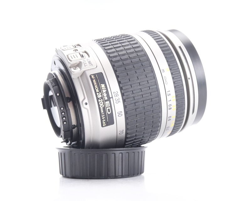 Nikon AF 28-200mm f/3.5-5.6G ED-IF