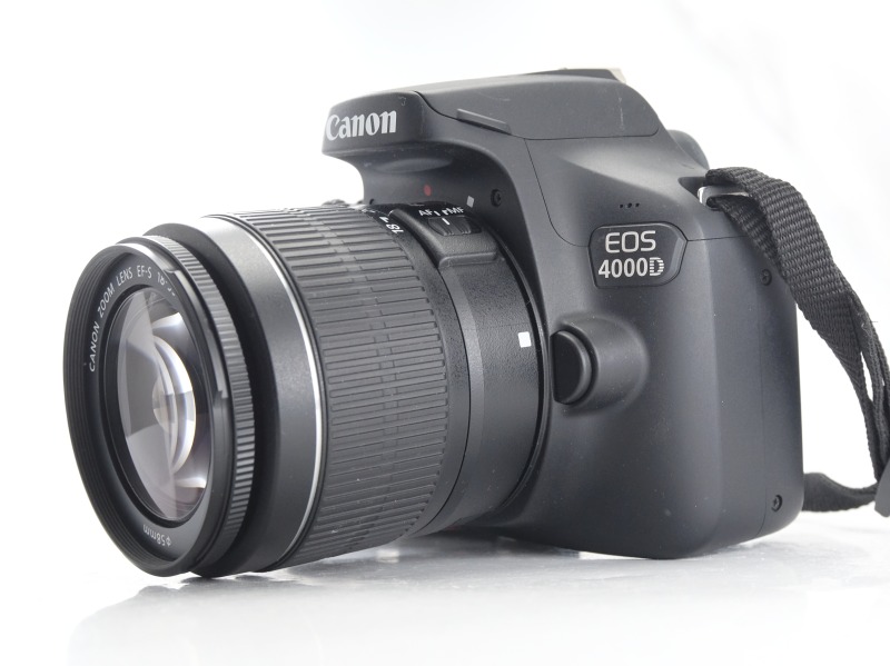 CANON EOS 4000D + 18-55 mm III