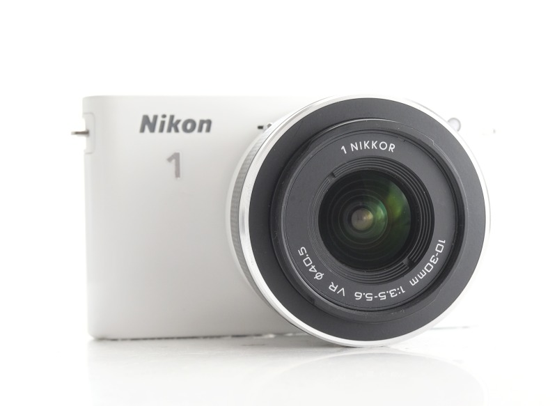 NIKON 1 J1 + 10-30 mm VR