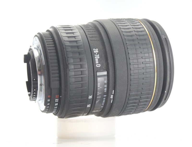 Sigma 28-70 mm F 2,8 EX DF pro Nikon