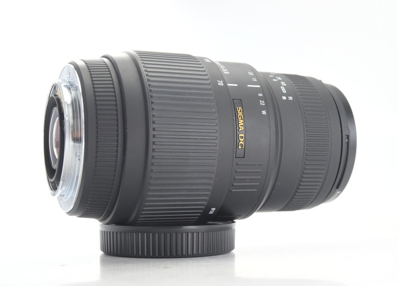 SIGMA 70-300 mm f/4-5,6  DG pro Sony / Minolta