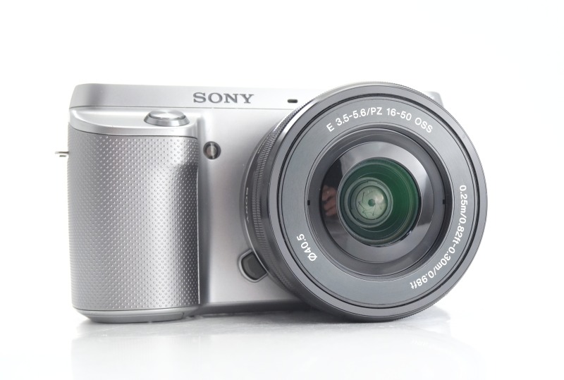 Sony NEX-F3 + 16-50 mm TOP