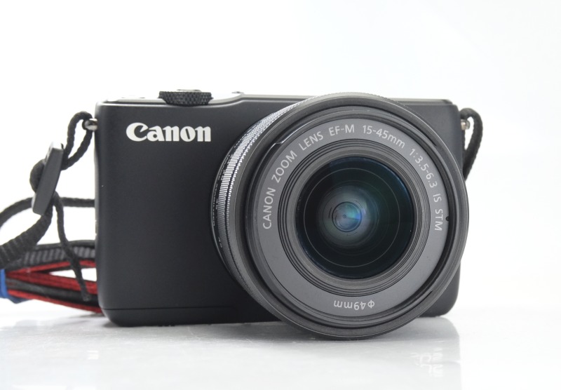 CANON EOS M10 + 15-45mm TOP