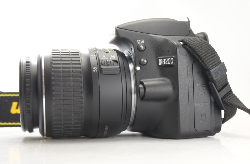Nikon D3200 + 18-55mm TOP