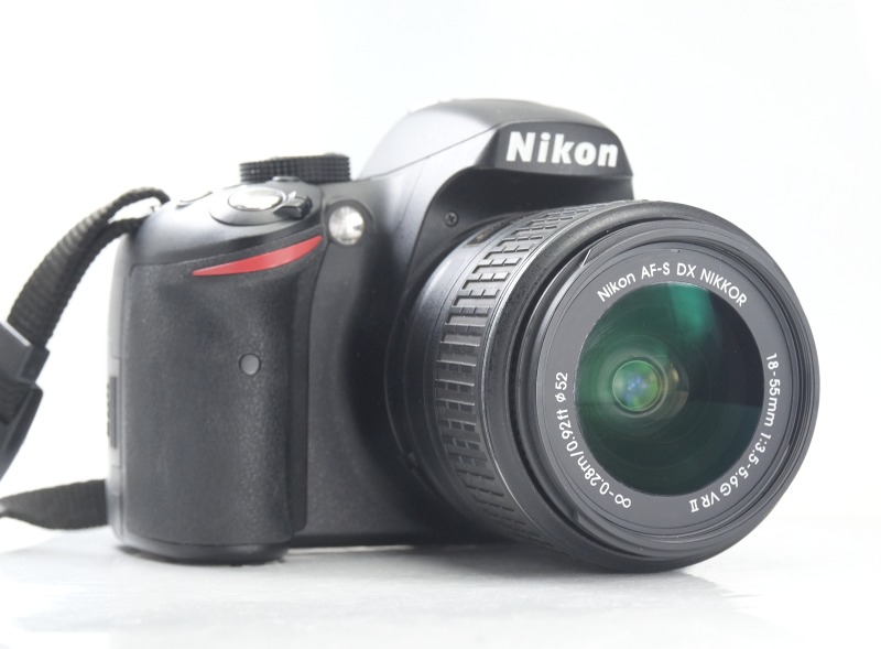 Nikon D3200 + 18-55mm VR II