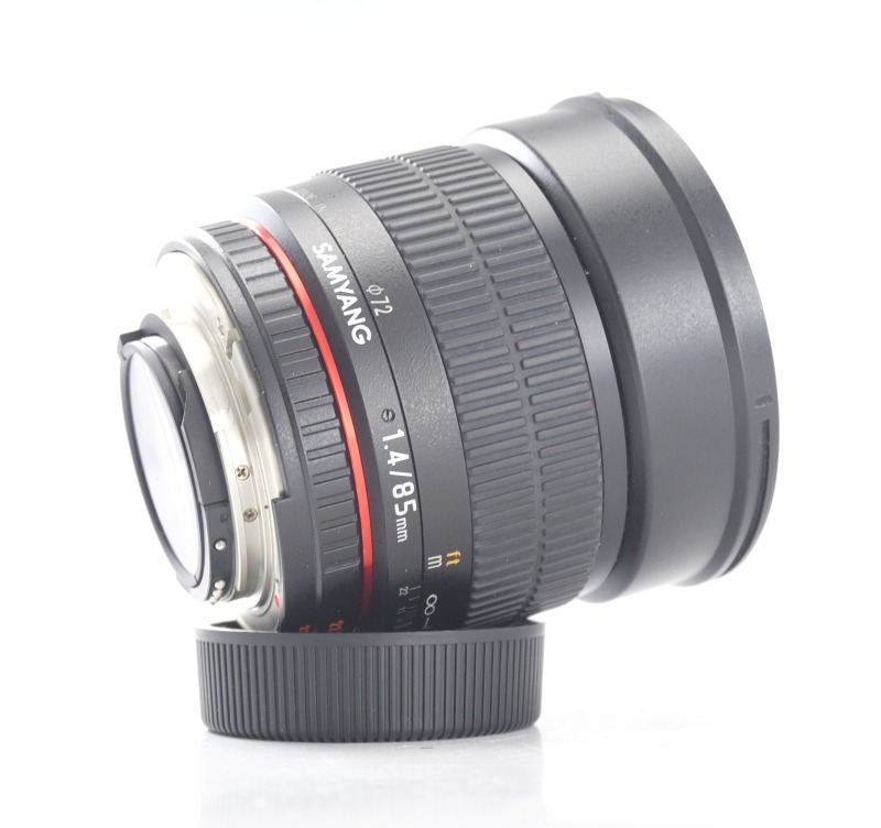 SAMYANG 85 mm f/1,4 pro Nikon TOP