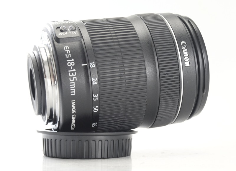 Canon EF-S 18-135mm f/3.5-5.6 IS STM TOP