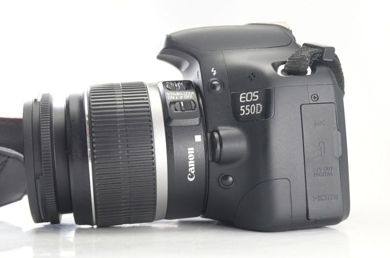 Canon EOS 550D + 18-55mm IS TOP