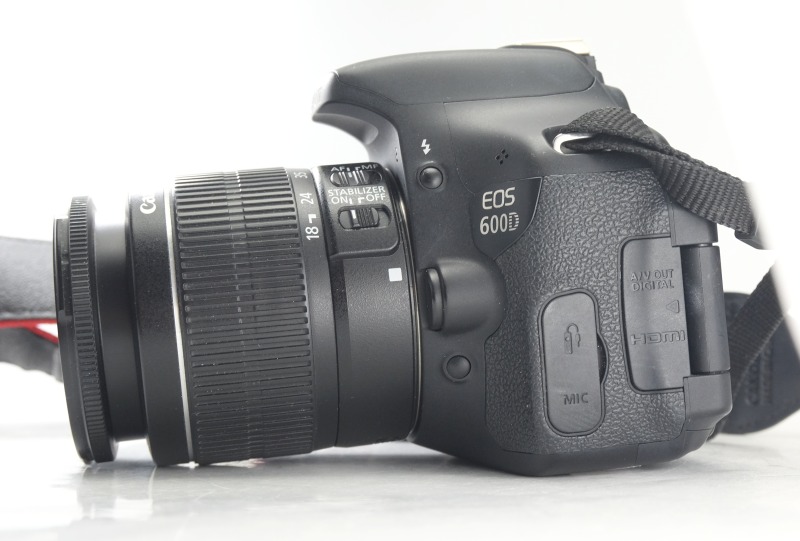 Canon EOS 600D + 18-55mm IS II