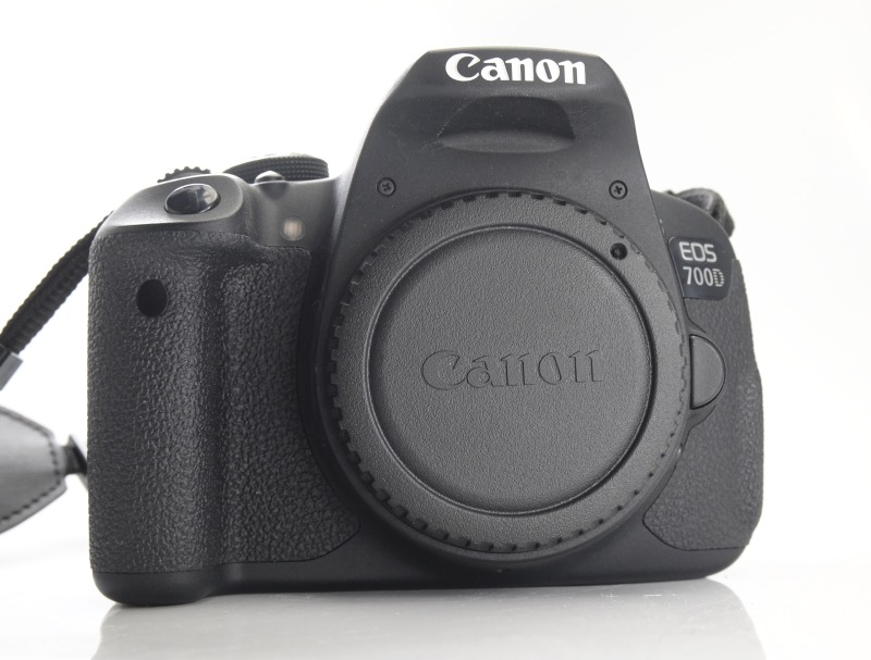 Canon EOS 700D   TOP