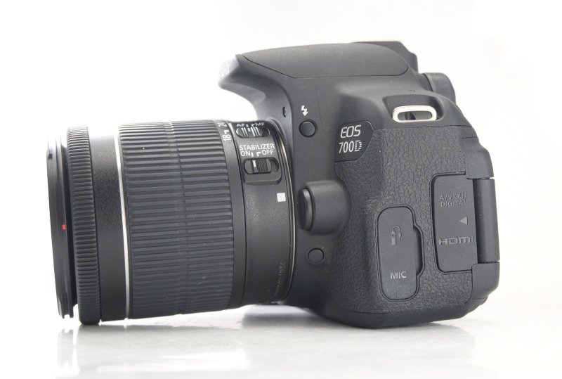 Canon EOS 700D + 18-55mm IS STM  TOP