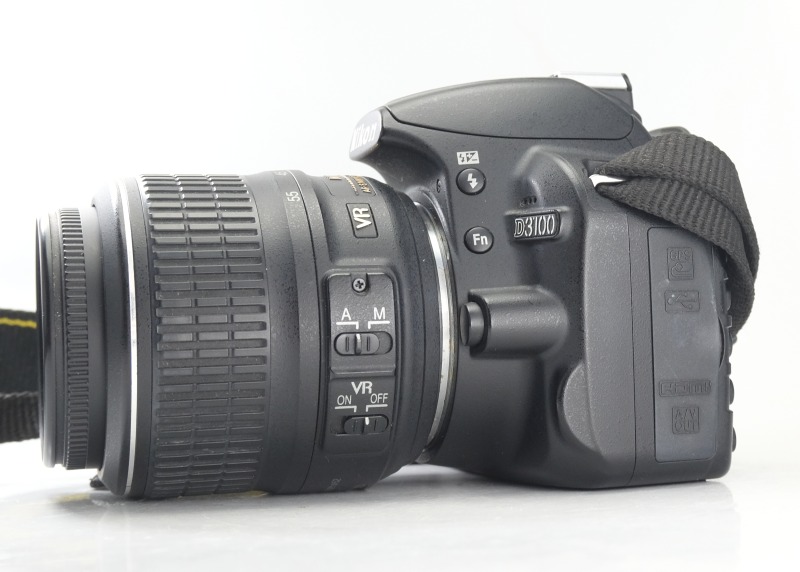 Nikon D3100 + 18-55mm VR