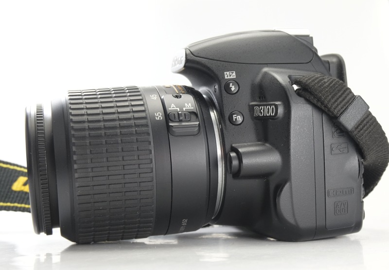 Nikon D3100 + 18-55mm AFS