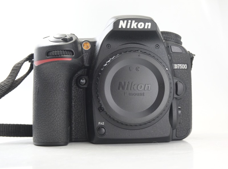 Nikon D7500 TOP
