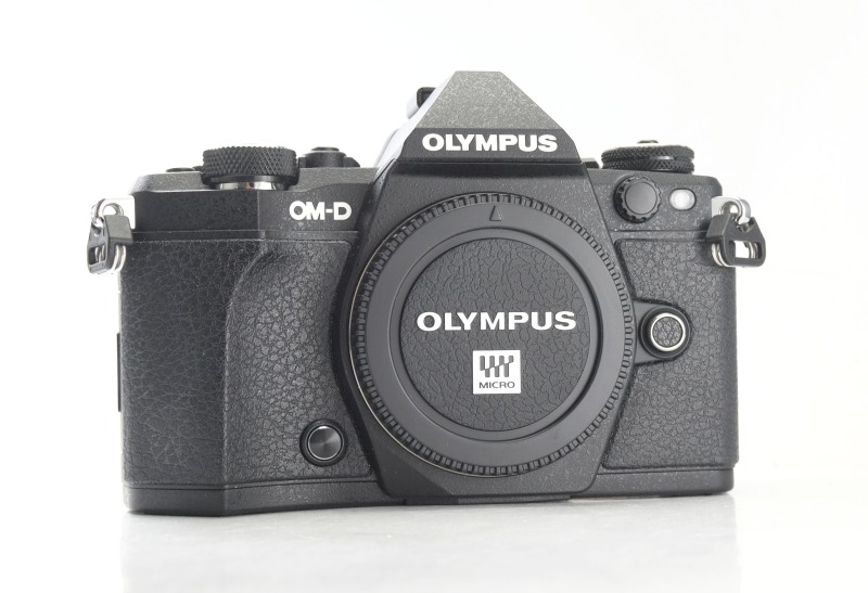 OLYMPUS E-M5 Mark II TOP