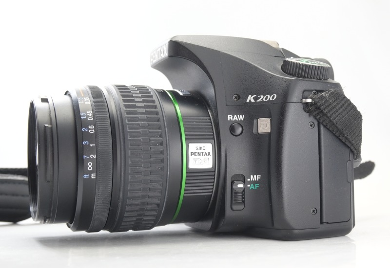 Pentax K200D + 18-55mm
