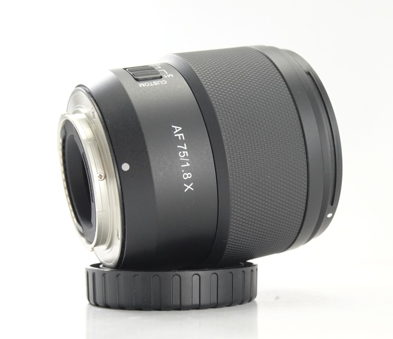 SAMYANG 75 mm f/1,8 AF pro Fujifilm X TOP