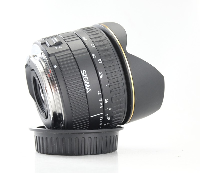 SIGMA 15 mm f/2,8 EX DG Fisheye pro Canon TOP